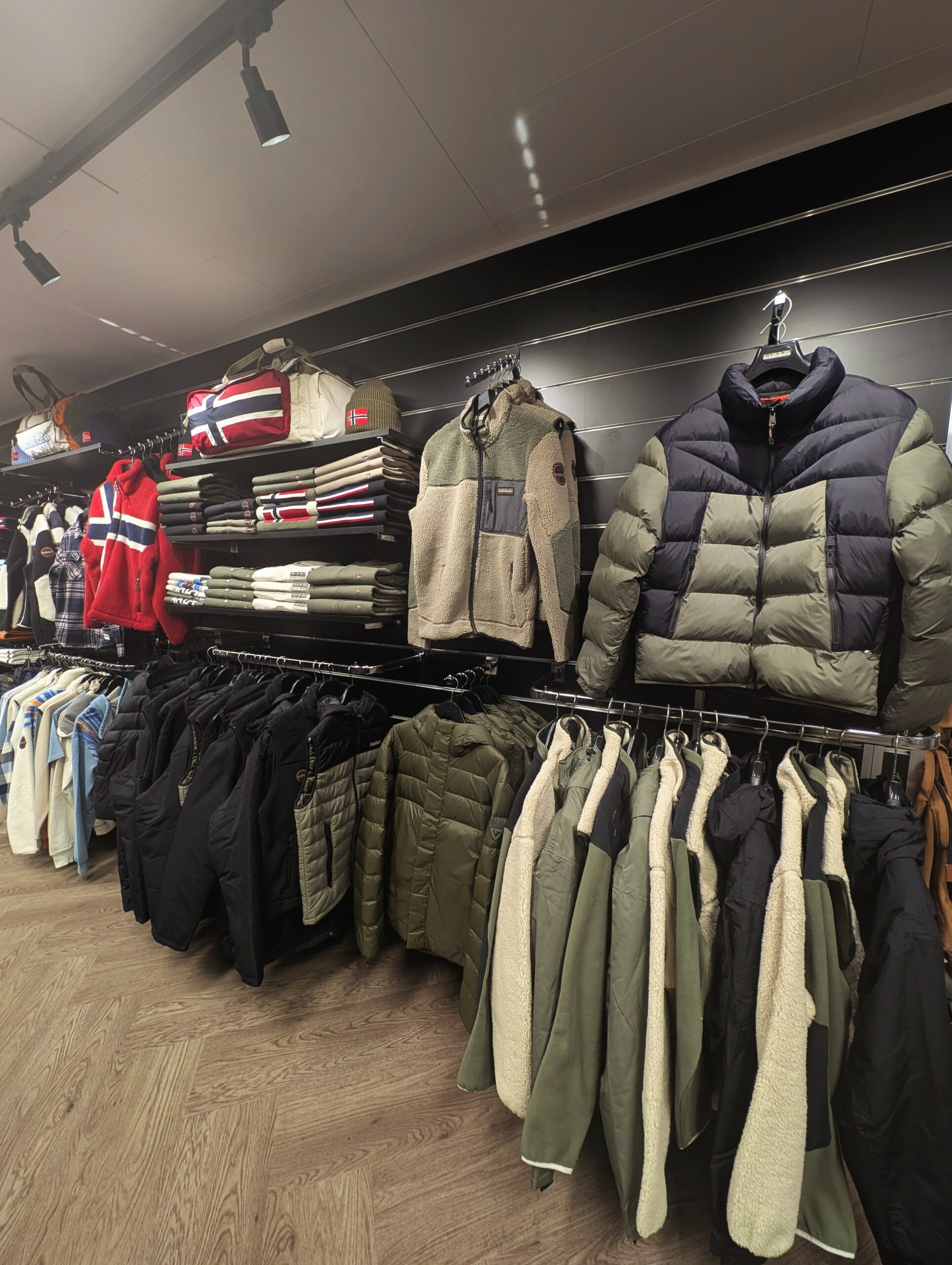 PXL_20251104_162851912~2