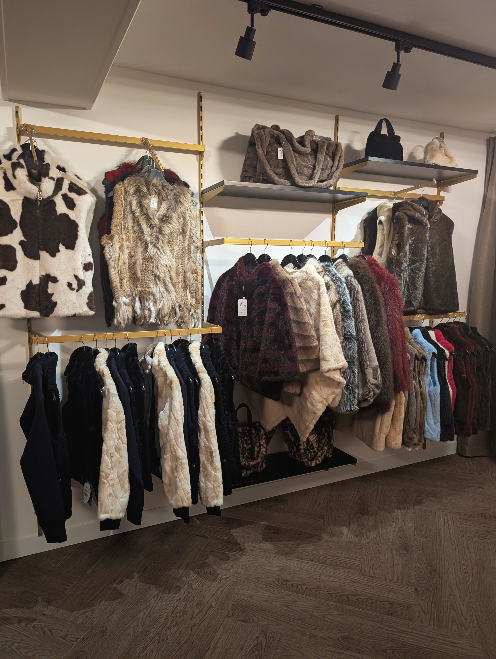 PXL_20251104_170128892~2